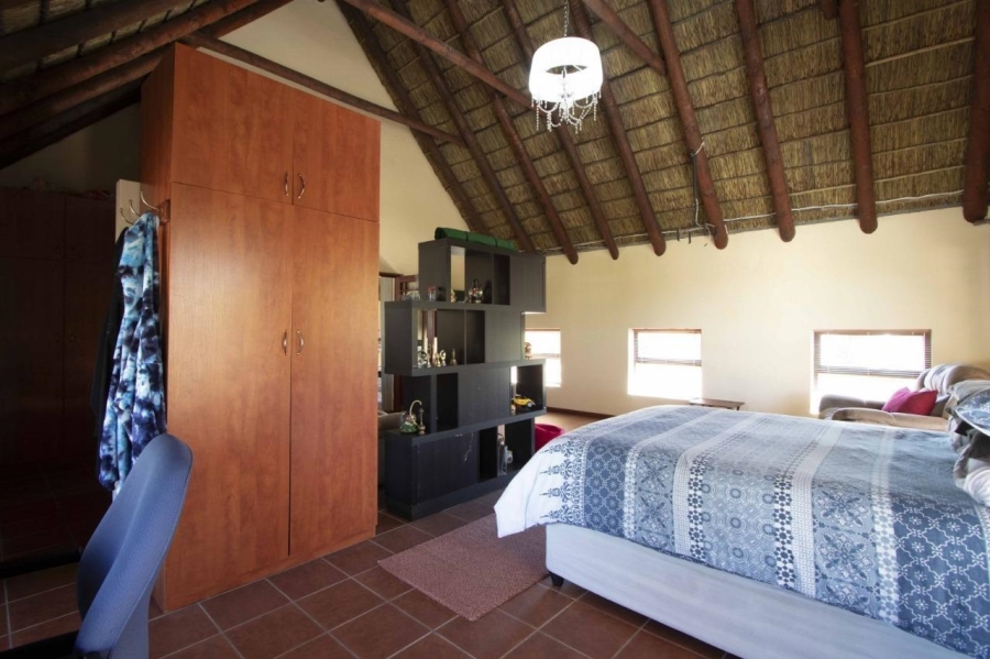 To Let 5 Bedroom Property for Rent in Parklands Western Cape